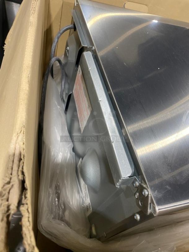 NEW Menumaster RFS12TSW commercial stainless steel microwave oven in box, digital push button controls, 120V.