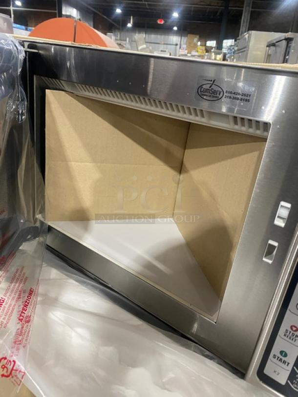 New Menumaster RFS12TSW countertop microwave oven, stainless steel, digital push button controls, 120V, pristine condition.