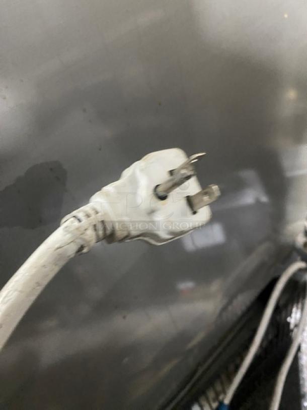 Turbo Air TOM-40M(B) black stainless steel plug detail, 120V 1 Phase, for refrigerated merchandiser display case.