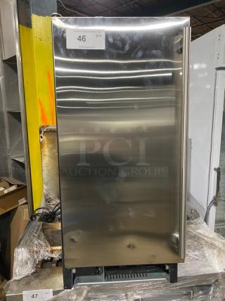 Maxx Ice Commercial Stainless Steel Electric Powered Ice Maker/Bin Combo! Energy Star Certified! Model: MIM50P SN: 00550820205! 115V! - Item #1220366