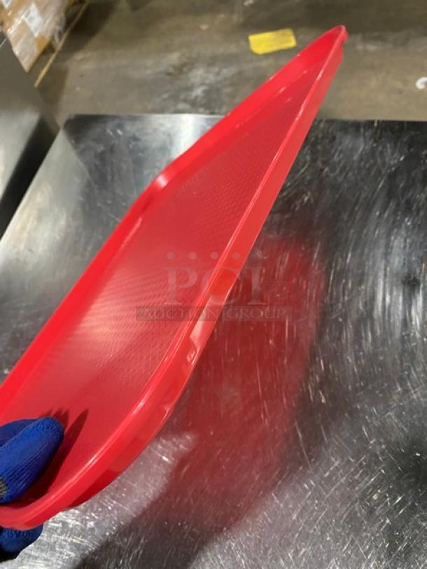 NEW Cambro 14"x18" red serving tray, model 1418FF. Durable, ideal for fast food, pristine condition.