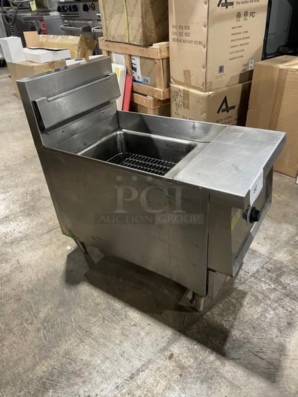 Keating 14CMBB Commercial Stainless Steel Electric Fryer with thermostatic control, backsplash, basket hanger, 208-240V, on legs.