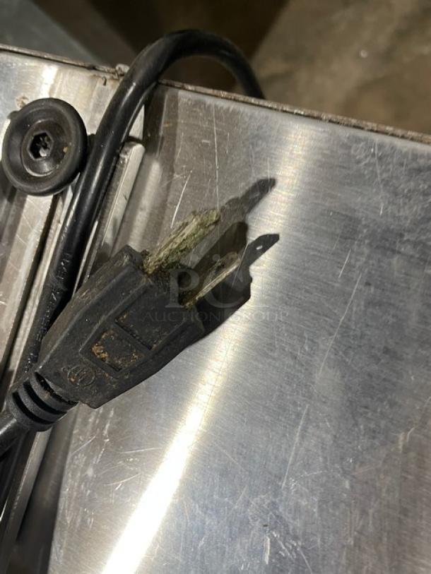 Star Max VBG30 Stainless Steel Gyro Broiler; natural gas, on legs, 120V, 1 phase. Model: VBG30, SN: VBG300116A0007.