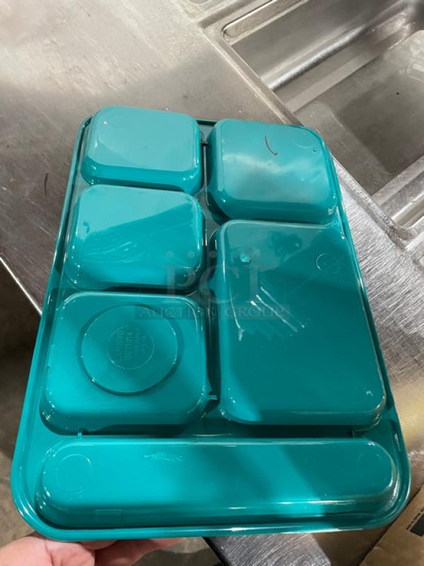 NEW Cambro teal 10"x14" rectangular 6 compartment serving tray, model BCT1014414. Durable commercial quality. 