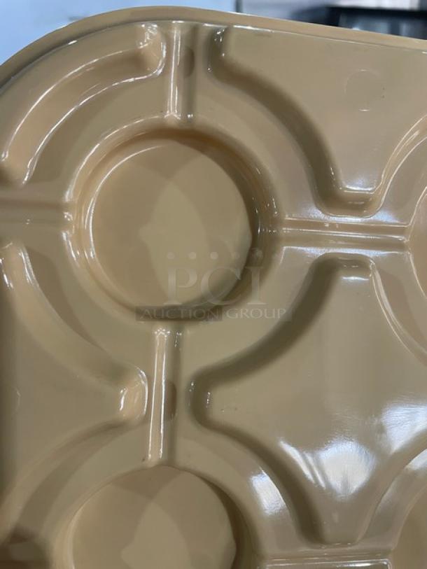 NEW Cambro beige rectangular cup stacker/glass keeper, commercial use, durable plastic, unique groove design, pristine condition.