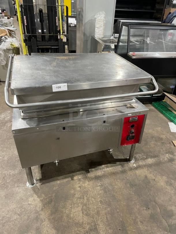 Vulcan commercial stainless steel natural gas tilt skillet on legs, with control panel and sturdy handles, used condition.