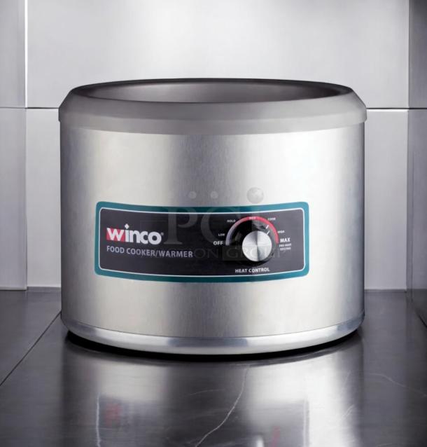 Superb condition Winco FW-11R500 11 Qt round food warmer/cooker, 120V; features heat control dial; fully tested.