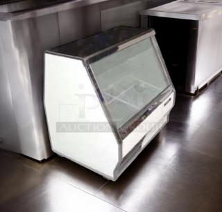 Outstanding condition Schmidt EHD-4 refrigerated bakery display case, 115V, The C. Schmidt Company, fully tested and working.