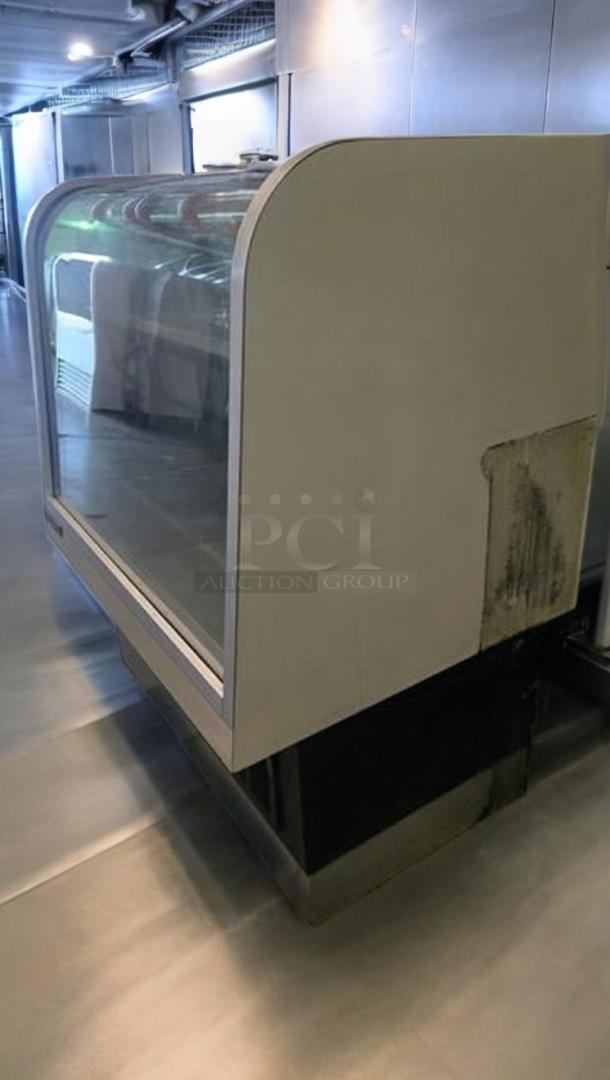 Schmidt EHD-4 refrigerated bakery display case, outstanding condition, curved glass front, fully tested, 115V, working.