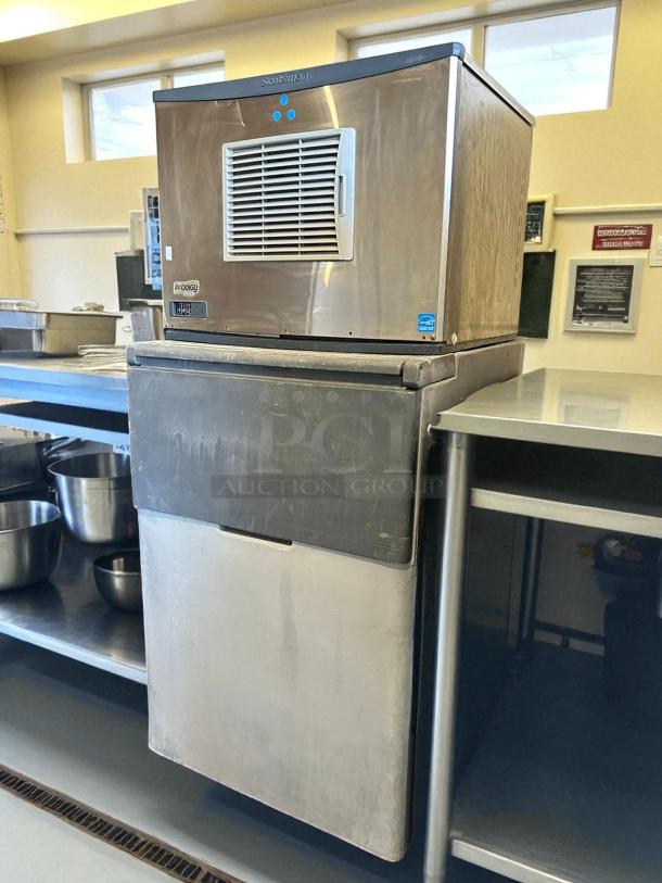 Scotsman C0530SA-1 Prodigy® Series 30" air-cooled ice machine in excellent condition. Features stainless steel exterior.