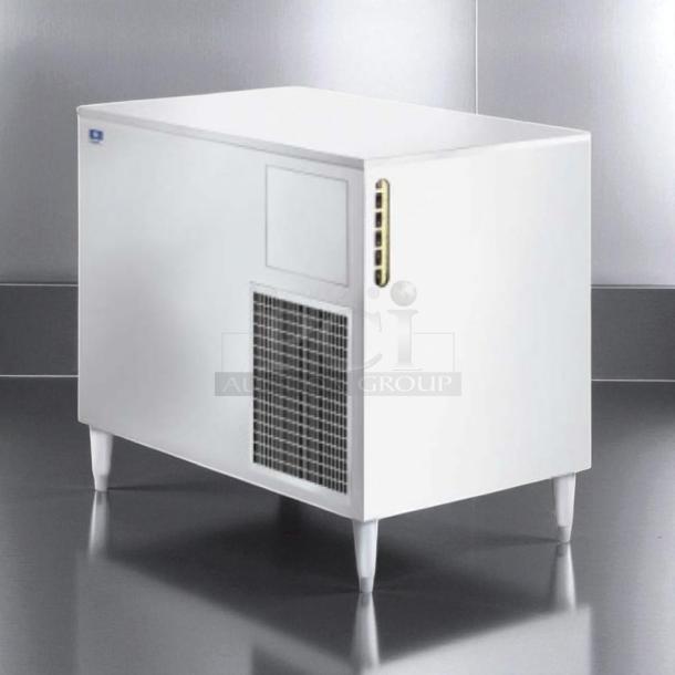 Multiplex Super Chill Water Chiller SC180-04, great condition, tested, 120V, white finish, compact design, Welbilt brand.