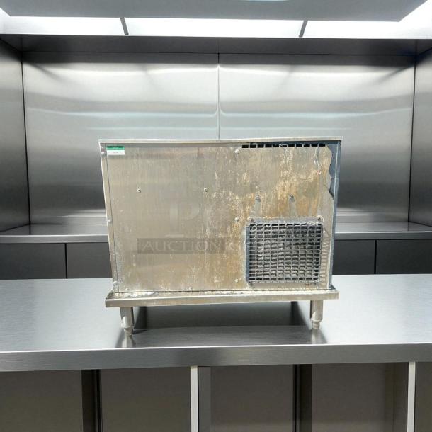 Multiplex Super Chill SC180-04 water chiller, stainless steel, 120V. Visible wear, tested and working. Welbilt brand. Markings on side.