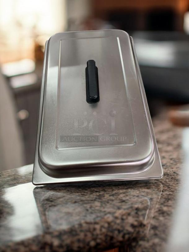 Vollrath 30042 full-size stainless steel steam table pan cover, excellent condition, with black handle, tested and clean.