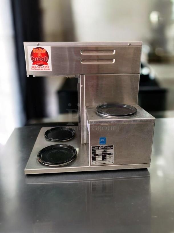 Curtis Alpha G3 Automatic Coffee Brewer with 3 warmers, excellent condition, tested and working. Visible labels confirm model and specs.