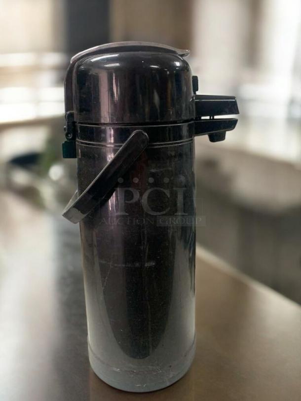 BUNN Airpot Coffee Server, Push-Top Dispenser, Black, Excellent Condition, Tested & Working.