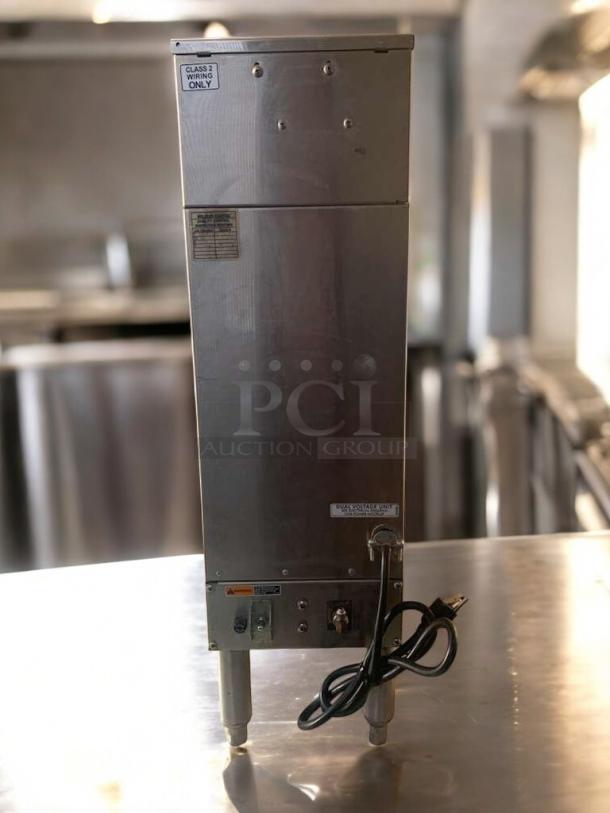 Wilbur Curtis G4 ThermoPro Single Coffee Brewer in excellent condition. Stainless steel, model TP1S10A000, tested and working.