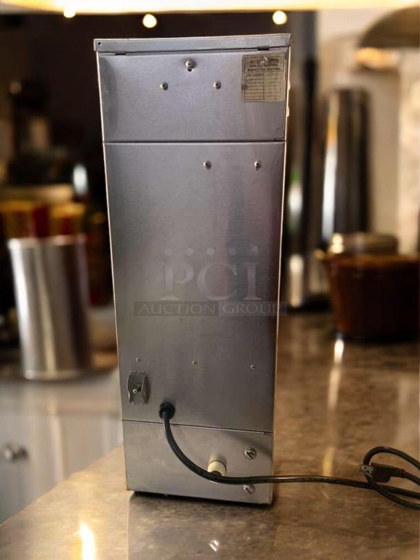 Wilbur Curtis G4 ThermoPro Single Coffee Brewer, stainless steel, excellent condition, tested and working, model TP1S10A000.