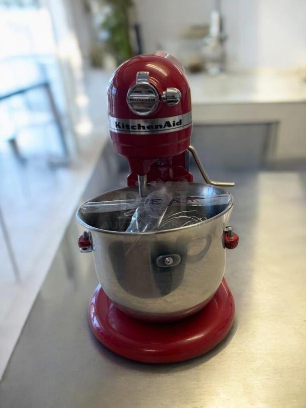 KitchenAid Professional 600 Series stand mixer, Empire Red, 6-Qt bowl-lift, excellent condition, tested and working.