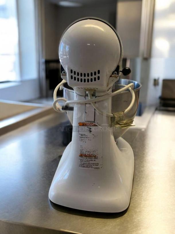 KitchenAid Classic Series 4.5-Qt Tilt-Head Stand Mixer in white, model K45SSWH, excellent condition, visible warning label.