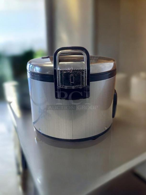 Zojirushi THS-15S rice warmer, stainless steel, excellent condition, tested, works perfectly, commercial-grade.