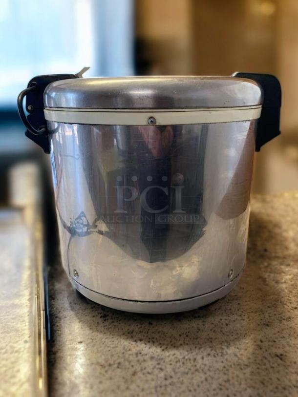 Zojirushi THS-15S stainless steel rice warmer, excellent condition, tested and working, commercial-grade, sleek design.