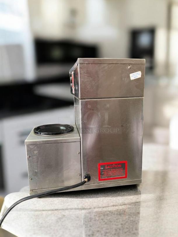Curtis Alpha III-SP Automatic Coffee Brewer, stainless steel, dual warmer, excellent condition, tested and working.