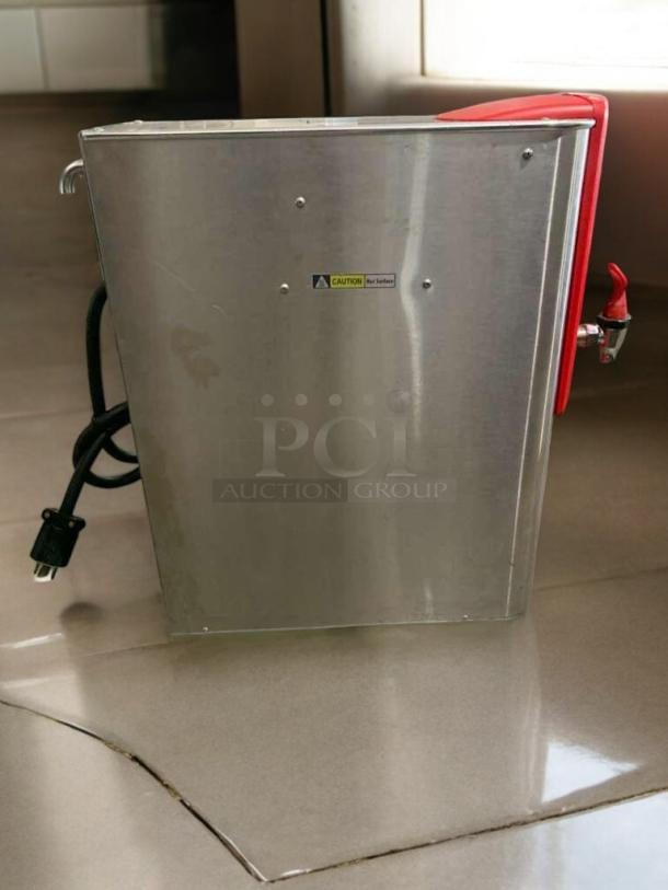 Wilbur Curtis WB-5 Hot Water Dispenser in excellent condition, stainless steel, digital control, tested and working.