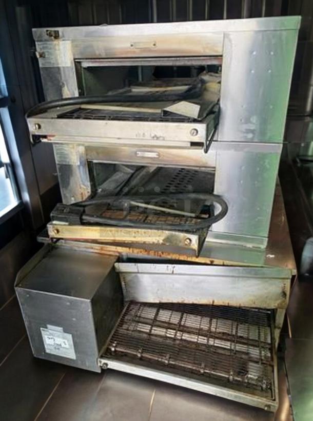 Middleby Marshall CTX DZ33T triple deck infrared conveyor oven, superb condition, 208V, fully tested and working.