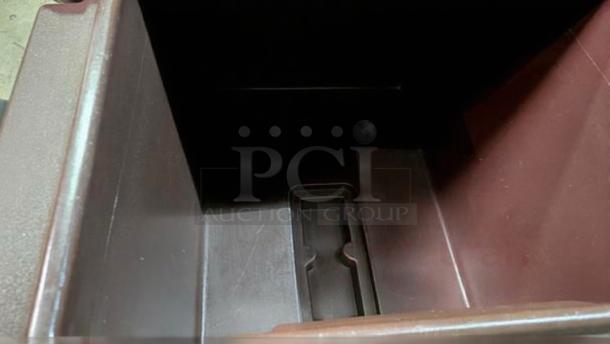 Cambro UC500131 Ultra Camtainer, 5-gallon capacity, insulated beverage carrier in outstanding condition, interior view.