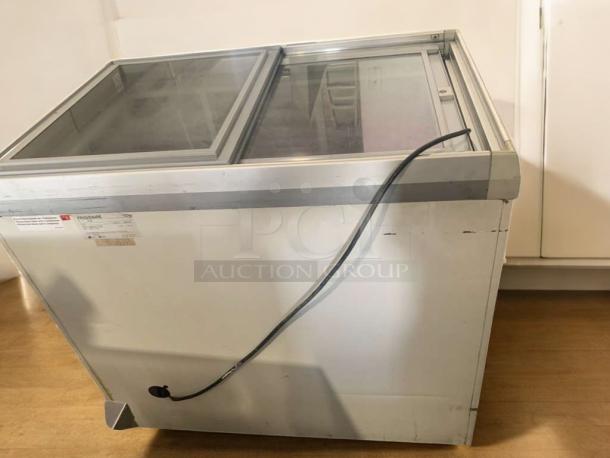 Frigidaire IK273 commercial freezer in excellent condition; stainless steel by Vestfrost, Denmark. Tested, working.