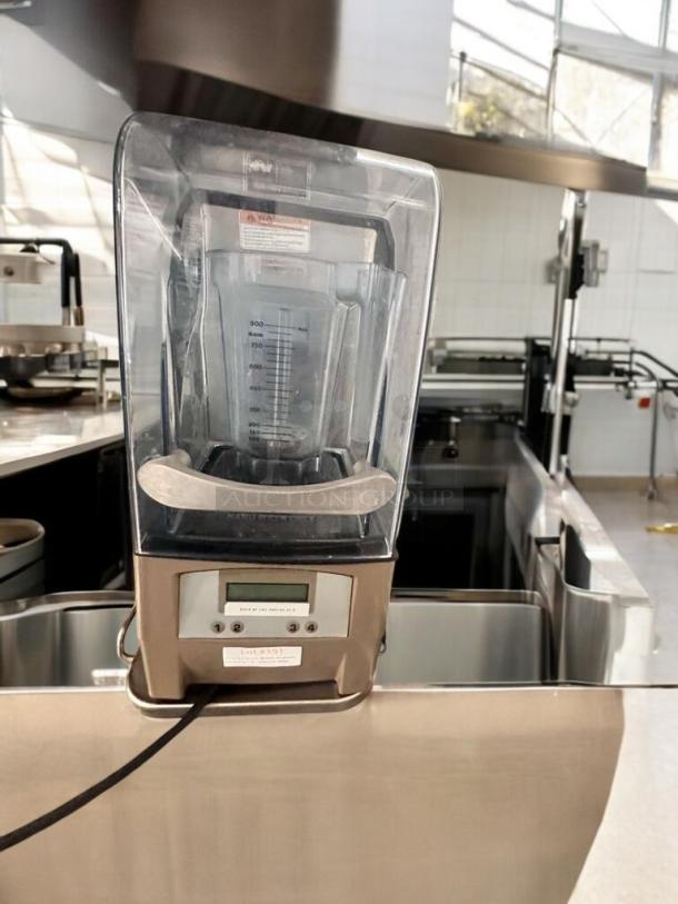Blendtec Stealth 885 commercial blender with sound enclosure, pristine condition. Fully tested, working. 120V.