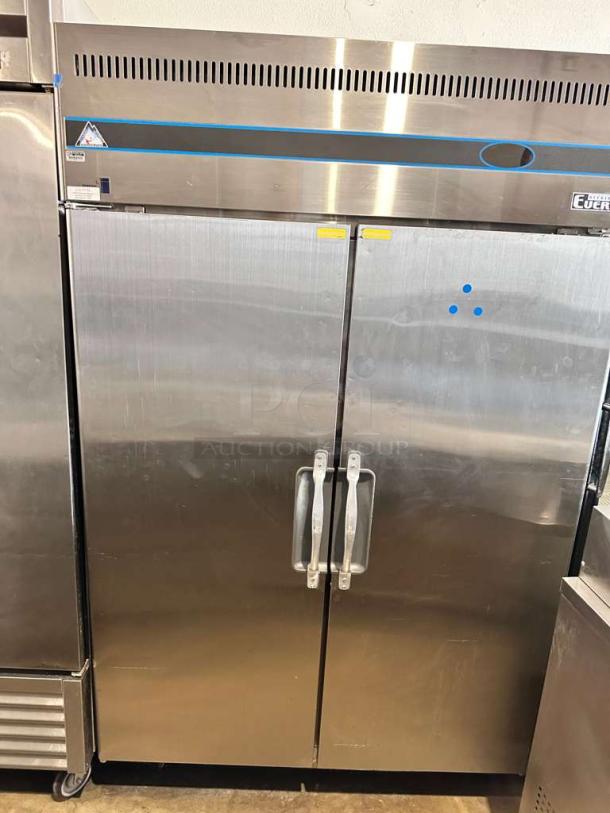 Immaculate Everest ESR2 two-door reach-in refrigerator, stainless steel, 115V, fully tested, assembled in Korea.