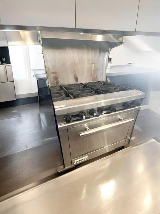 Continental Range CR-6 six-burner gas range with oven, outstanding condition, stainless steel, natural gas, fully tested.