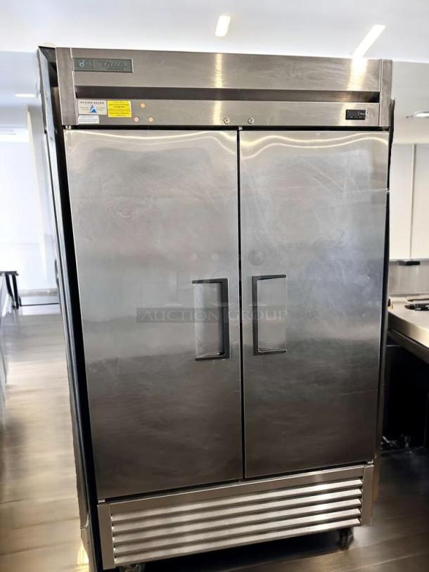 True T-43-HC two-door commercial refrigerator in superb condition, 115V, stainless steel, fully tested, True brand label visible.
