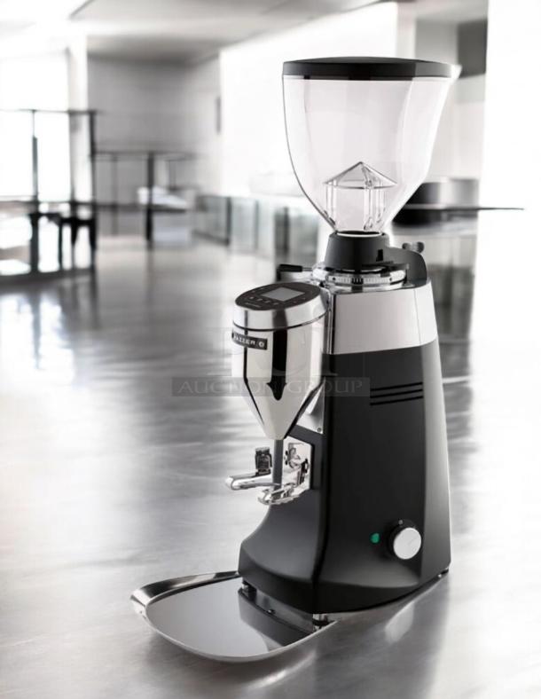 Mazzer Robur Electronic coffee grinder, exceptional condition, conical burr, 110V, fully tested, from Mazzer Luigi S.p.A. Venice.
