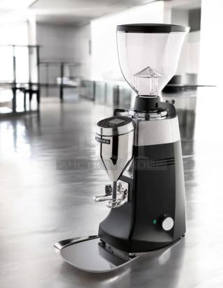 Mazzer Robur Electronic coffee grinder, exceptional condition, conical burr, 110V, fully tested, from Mazzer Luigi S.p.A. Venice.