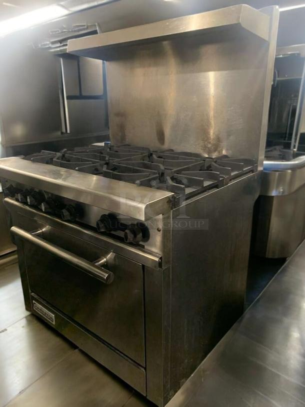 Connerton CR-6 gas range, 6-burner with standard oven, stainless steel, prime condition, natural gas, USA-made, fully tested.