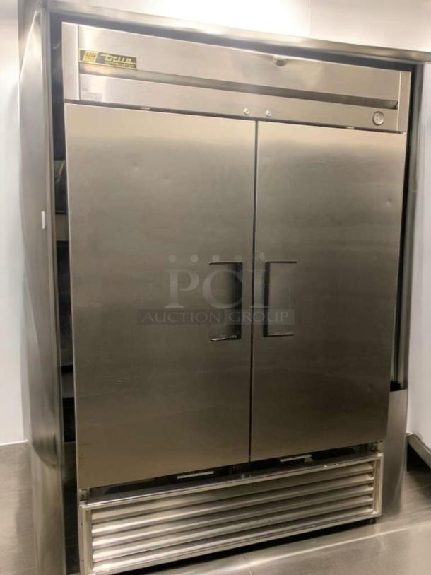 True T-49 two-door reach-in refrigerator, stainless steel, outstanding condition, 115V, fully tested, True Manufacturing label visible.