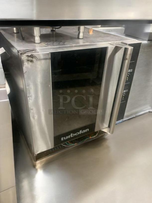 Prime condition Moffat Turbofan digital control convection oven, fully tested and working, stainless steel finish.
