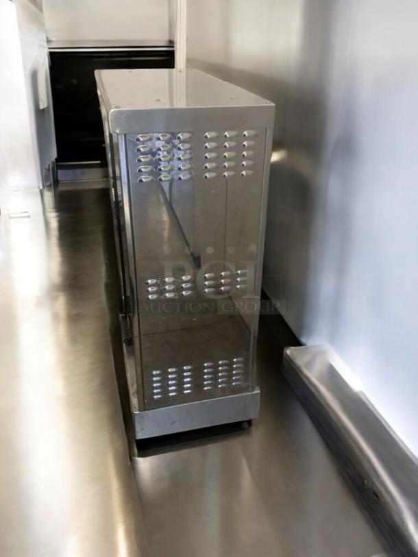 Pristine electric chicken rotisserie with 2 spits, stainless steel finish, fully tested and working, excellent condition.