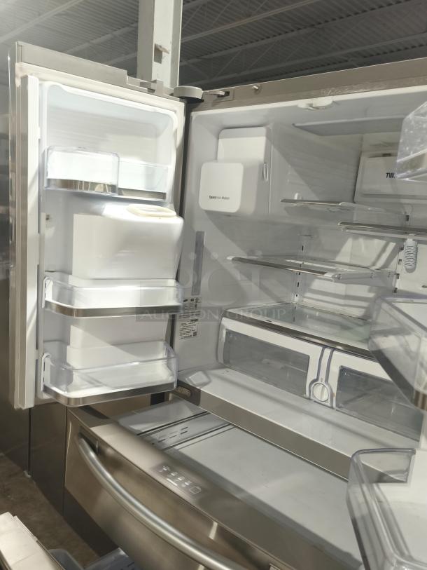Samsung RF4287HARS 28 cu ft 4-Door French Door Refrigerator, stainless steel, FlexZone™ Drawer, tested and working.
