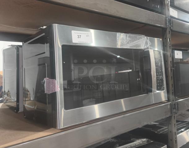 BRAND NEW SCRATCH AND DENT - GE 1.7 cu ft Over-the-Range Sensor Microwave, Model JVM6175SK6SS, visible minor cosmetic flaws.
