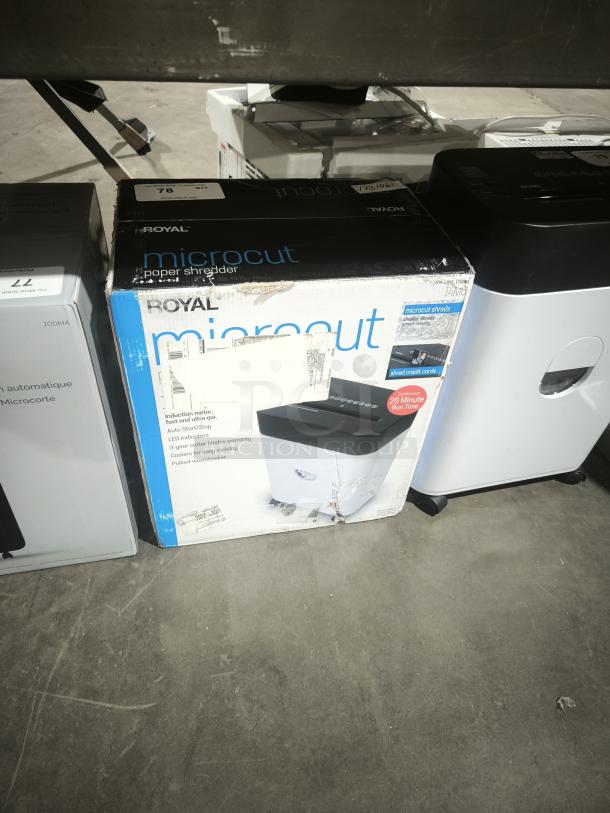 Royal 14MC Micro Cut Paper Shredder, new in box. Features 14-sheet capacity, LED indicators, pullout bin, 3-year cutter warranty.