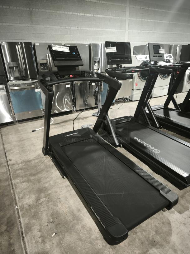 Brand new French Fitness T600 treadmill with 7" blue LCD screen, showing robust design. Model: FF-T600.