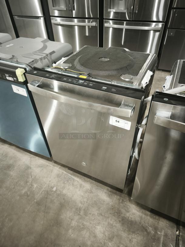 GE 24" smart dishwasher, model PDT795SYVFS, with UltraFresh System and Microban® technology. Top-control, new condition.