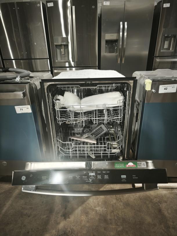 GE 24″ Smart Built-In Dishwasher, model PDT795SYVFS, with top-control, 3rd rack, UltraFresh System, Microban® technology, new condition.