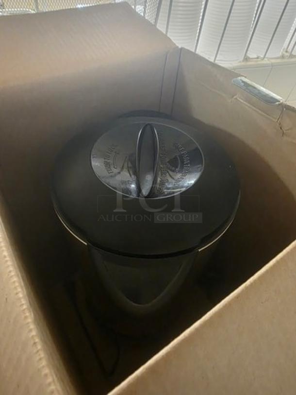 42 Cup Coffee Urn in a box, featuring a black lid with ergonomic handle. Appears in good condition. Elegant design ideal for large gatherings.