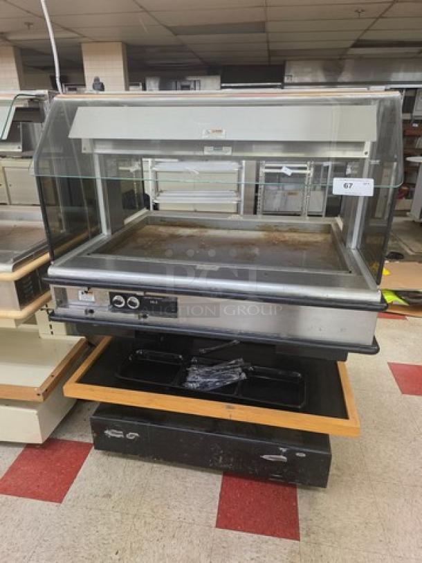 Henny Penny HMI-103 Heated Food Table, 60 Hz, 1 PH, 120/208V, stainless steel, glass sneeze guard, used condition.