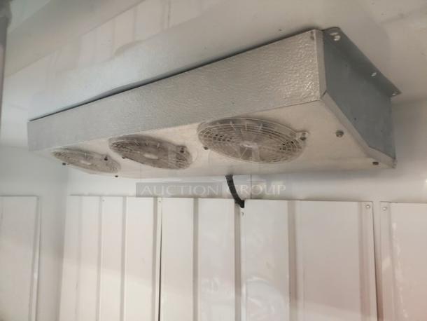 Leer Indoor Ice Merchandiser, Model M1000AGR404, featuring a durable metal exterior with three cooling fans.