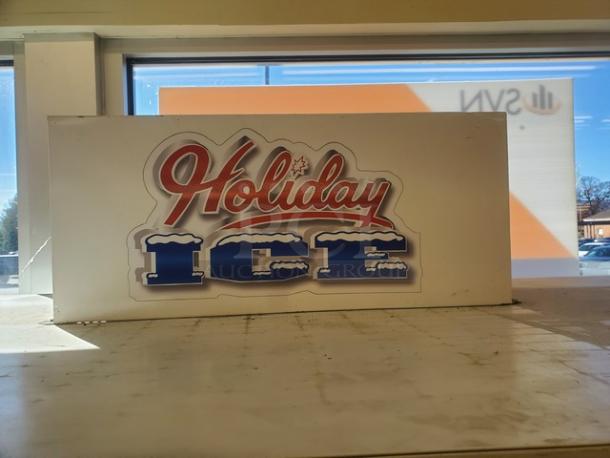 Leer Indoor Ice Merchandiser, model M1000AGR404, featuring "Holiday Ice" logo. Appears in good condition.